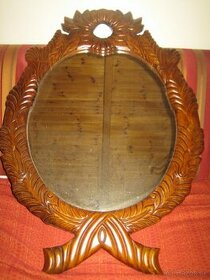 starožitné zrkadlo vo vyrezávanom  drevenom ráme - 1