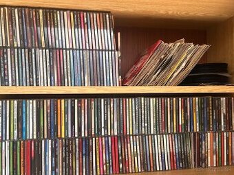 Predám zbierku  DVD, CD, platne