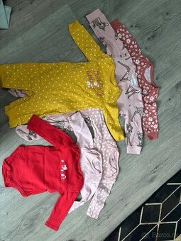 Darujem oblečenie pre dievčatko od narodenia až po cca 1rok