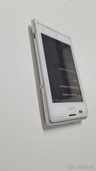 Sony xperia E
