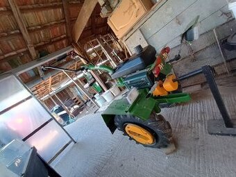 Malotraktor Praktis