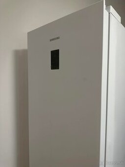 Chladnička SAMSUNG RB34T672EWW