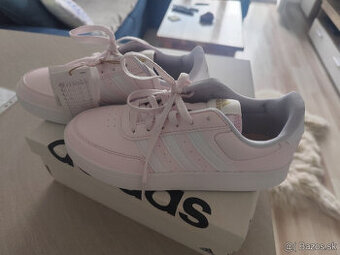 Nové topanky adidas velkost 38 a2/3