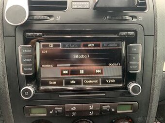 🔹 Predám / Vymením originálne autorádio Volkswagen RCD 510
