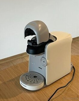 Tassimo kávovar 20€, nový