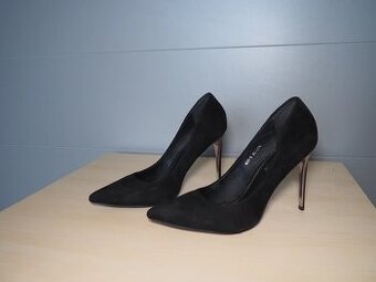 Čierne lodičky so strieborným opätkom 🔥