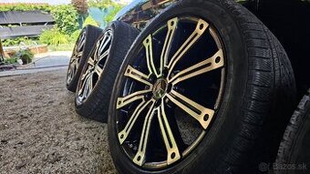 Mercedes Benz elektrony a Pirelli zimne pneumatiky