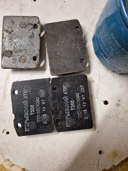 BRZDOVE DOšTIčKY OBLOžENIE -LADA