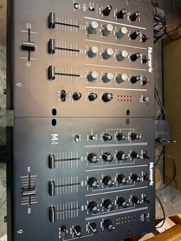 Muxážny pult Numark