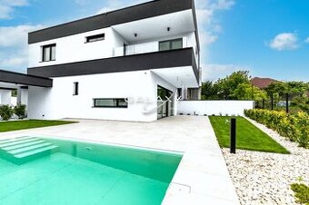 Moderná novostavba s bazénom a terasou na predaj – Nitra, Če - 1