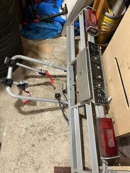 Nosič bicyklov na ťažné zariadenie