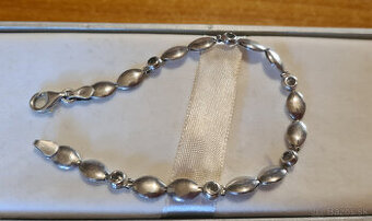 Strieborný náramok