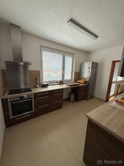 Na prenájom v zariadený 2,5-izbový byt v mesta Prešov,