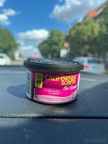 Vone do autá Californii