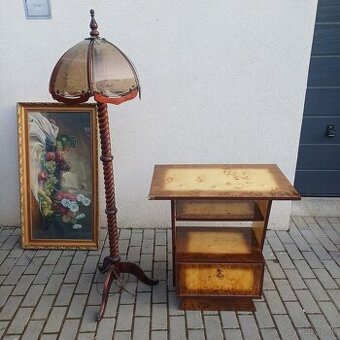 Predám stolík v retro štýle vintage