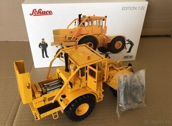 Kirovets K700A s figúrkami