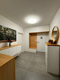 Zrekonštruovaný, komplet zariadený 3 Izbový byt na prenájom