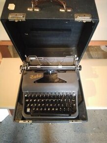 Kufríkový písací stroj Zeta