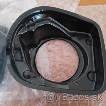 Navara D40 Otvor nádrže 4 dverová verzia