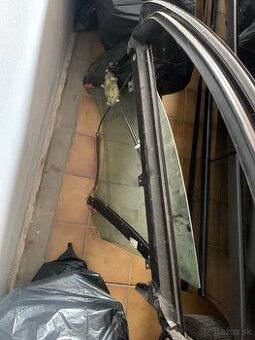 Audi a6 c6 stahovacka okna plus sklo a ram okna
