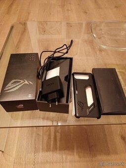Vymením / predám krásny a plne funkčný ASUS ROG PHONE 6