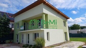 Exkluzívne na predaj dvojgeneračný dom v obci Jacovce - 1