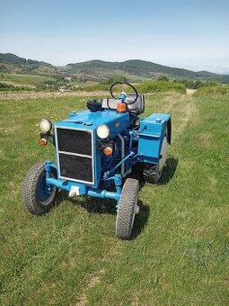 Malotraktor domácej výroby.