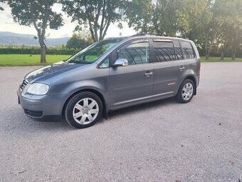 VW Touran 1T1