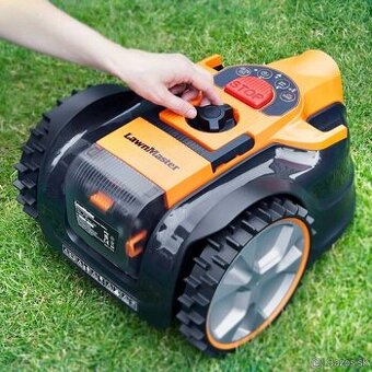 Robotická kosačka LawnMaster Drop and Mow