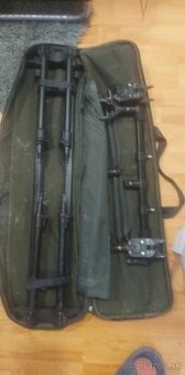 Stojan na udice so signalizatorom