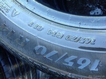 Predám zimné peum r14 165/70 5/5mm