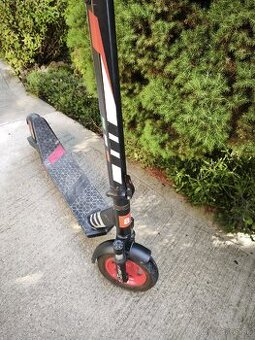 ELEKTRICKÁ KOLOBEŽKA APRILIA