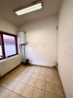 Ponúkame Vám na prenájom obchodný priestor v centre mesta No