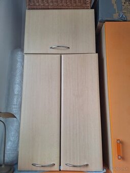 Závesné skrinky 4 ks