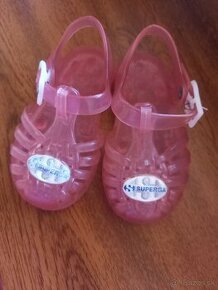 Dievčenské sandálky vhodné do vody