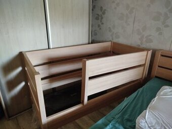 Postieľka z masívu 140/70