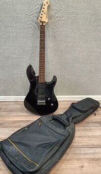 Yamaha Pacifica 120H BL elektrická gitara