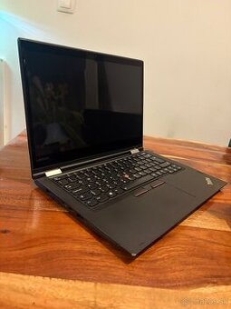 Lenovo ThinkPad X380 Yoga – používaný, prasknutý pri klávesn
