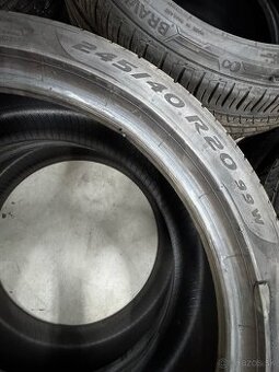Pirelli letné 245/40 R20