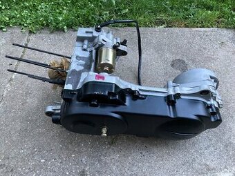 Skúter motor 4-takt 50ccm na súčiastky - 1