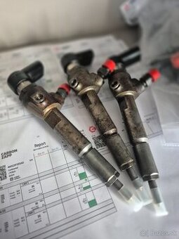 Vstrekovač 4M5Q9F593AD Ford