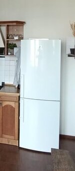 Chladnička Elektrolux