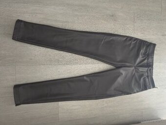 Dámske koženkové zateplené nohavice