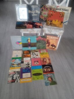 Veža a platne a kotúčovy stereomagnetofon