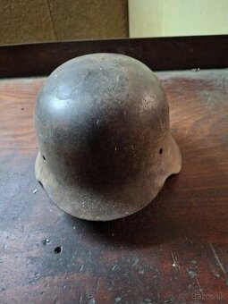 Predam vojenskú helmu