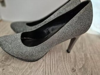 Dámske spoločenské topanky veľkosť 39