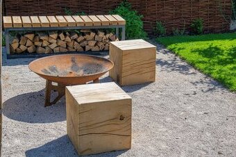 Masívne dubové sedenie