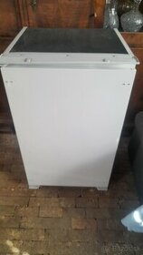 Vstavaná chladnička 150eur