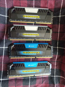 Corsair Vengeance 32GB (4x8GB) DDR3 2133MHz CL11 RAM - 1