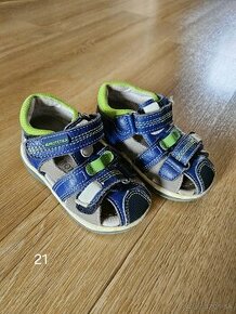 Chlapčenské sandále - 1